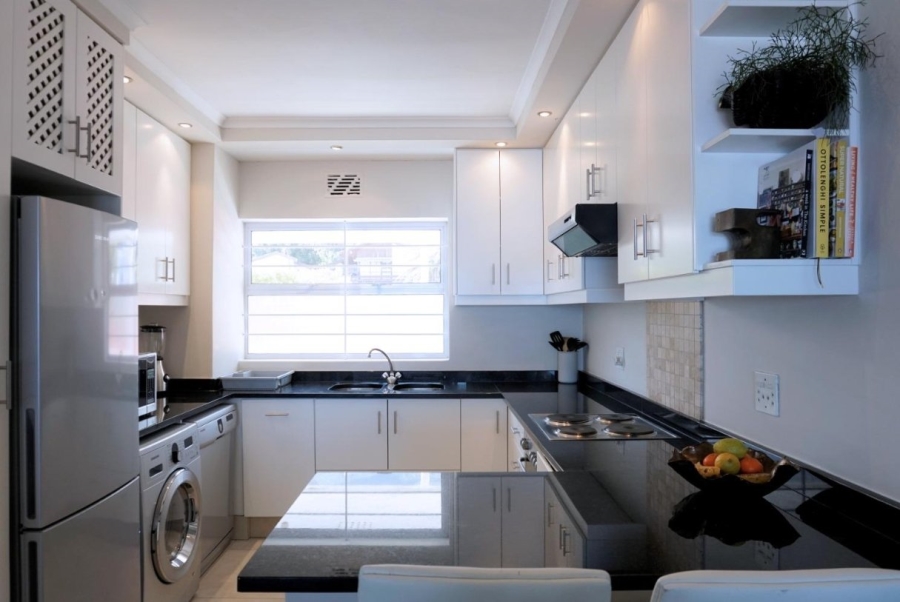 To Let 2 Bedroom Property for Rent in Camps Bay Western Cape